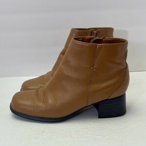 AJ Valenci size 8 Comfort Zip Leather Ankle Boots camel
